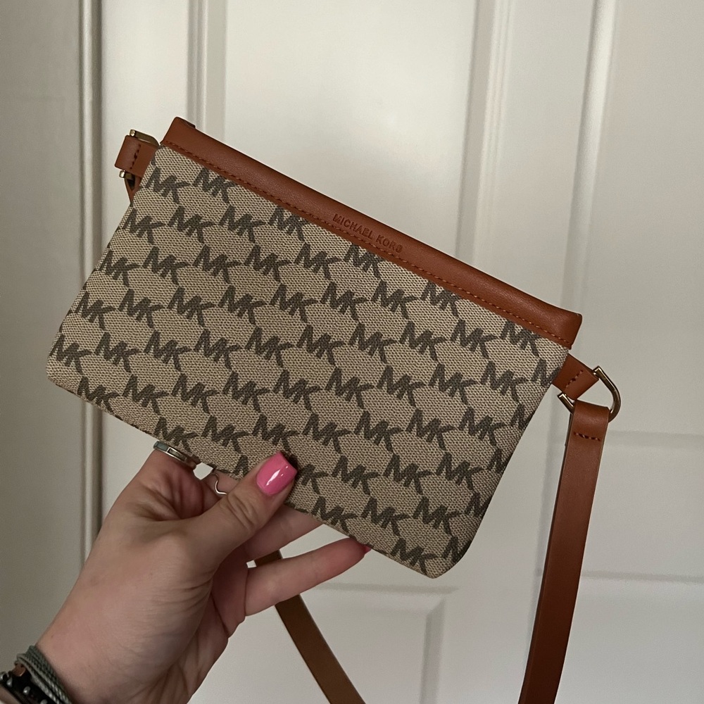 Michael Kors Belt Wallet